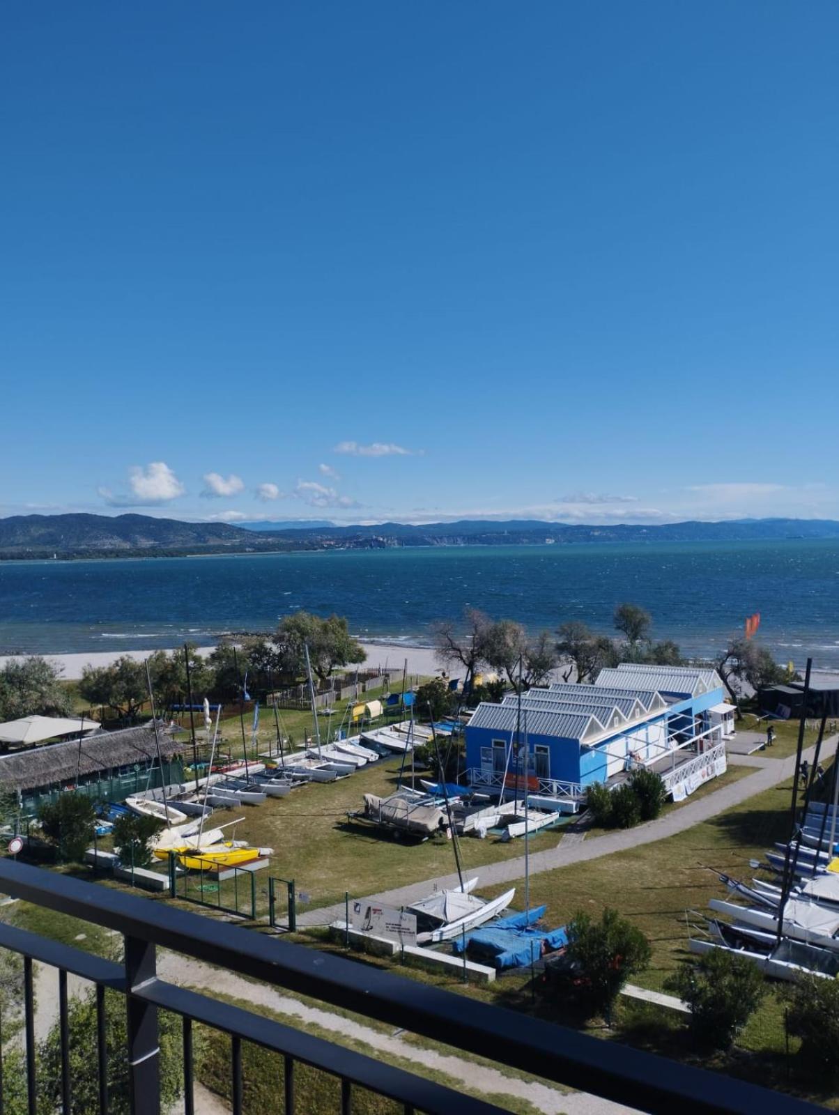 Appartamento Luxury Vista Mare Per 6 Persone A 마리나 율리아 외부 사진